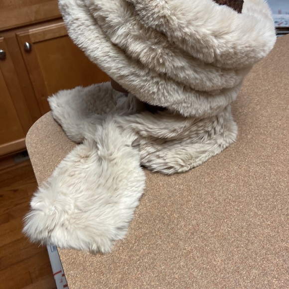 Genuine Rabbit Fur Scarf 43. - Picture 3 of 10